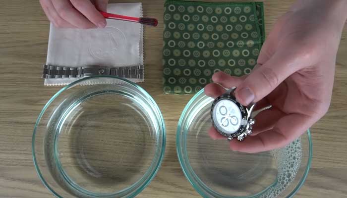 How to Clean a Wrist Watch