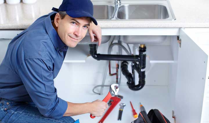 7 Benefits of Hiring a Professional Plumber